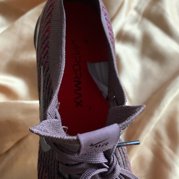 Nike Air Max. Like new, worn only a few times. - Picture 3 of 9